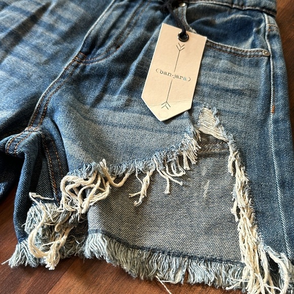 Ban•Jara Super High Rise Loose Fit Distressed 100% Cotton Denim Shorts Size 1/24 - Picture 2 of 9